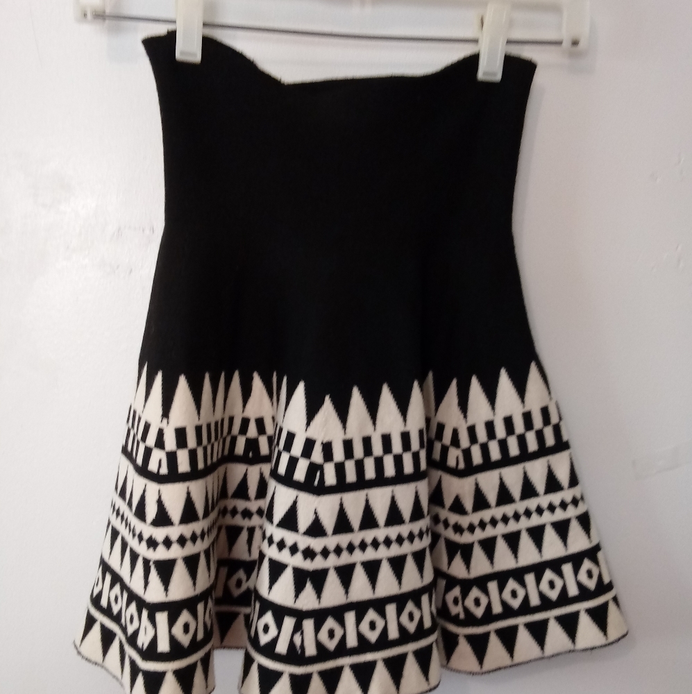 Connection 18 Skirt